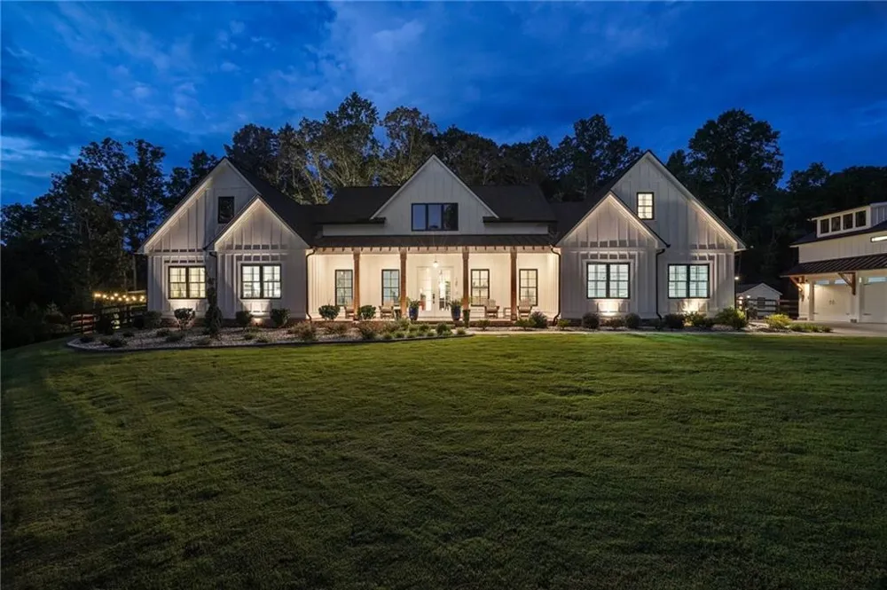 145 London Road Ball Ground, GA 30107