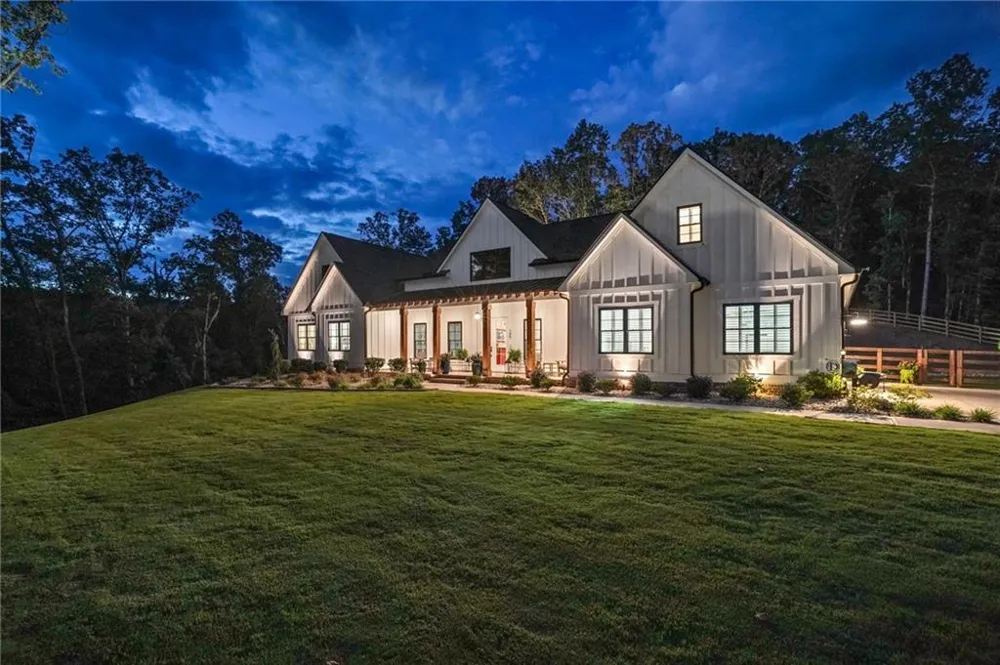 145 London Road Ball Ground, GA 30107