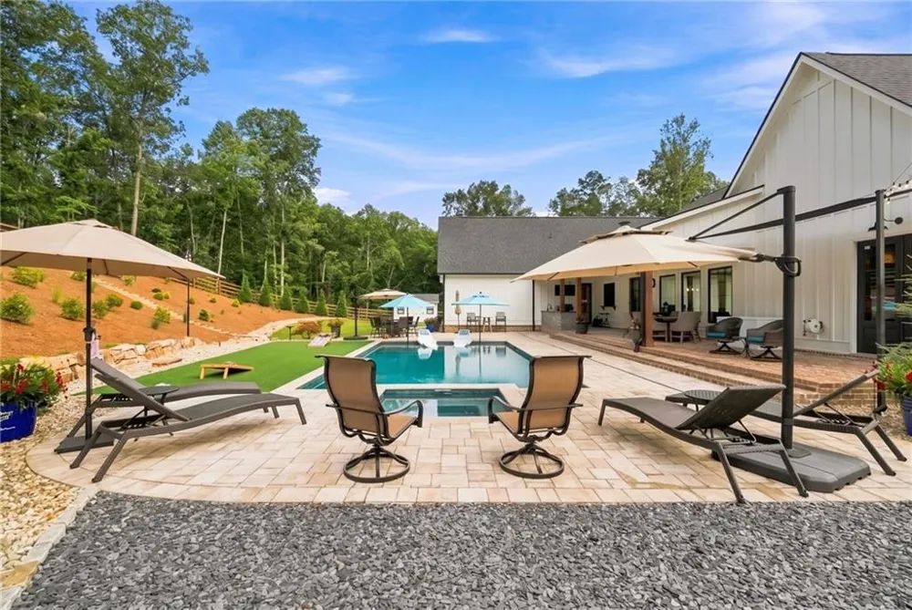 145 London Road Ball Ground, GA 30107
