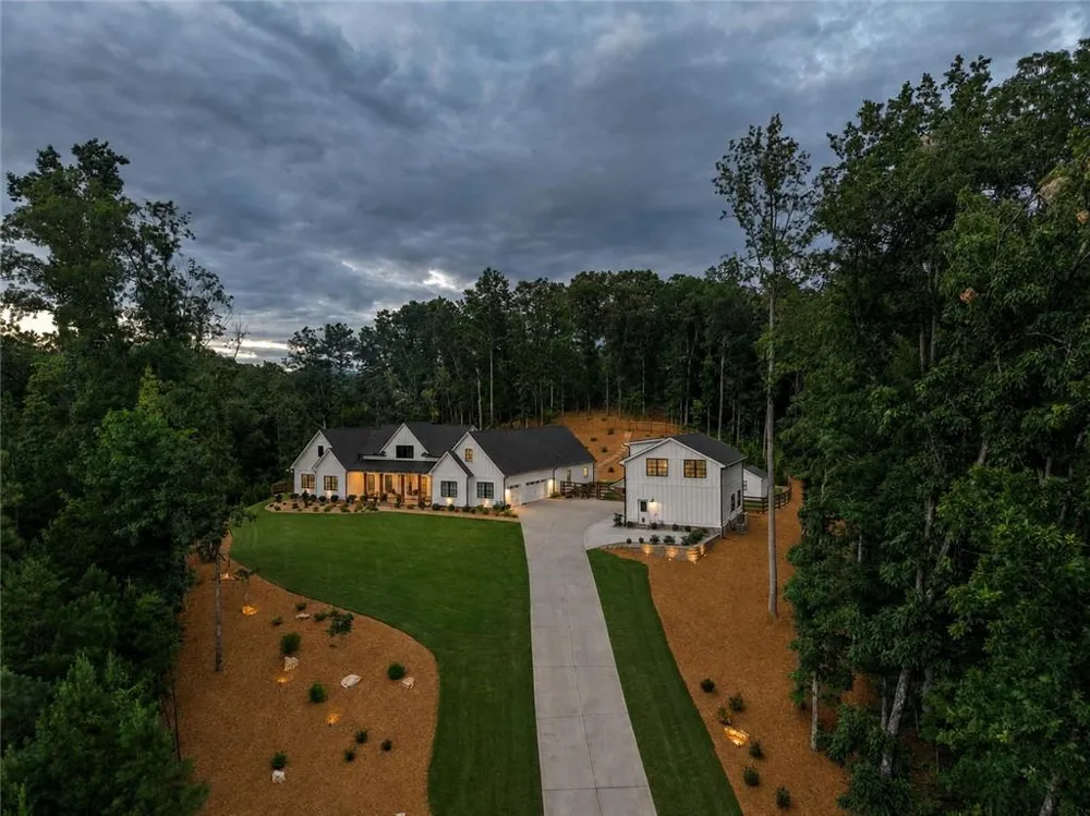 145 London Road Ball Ground, GA 30107