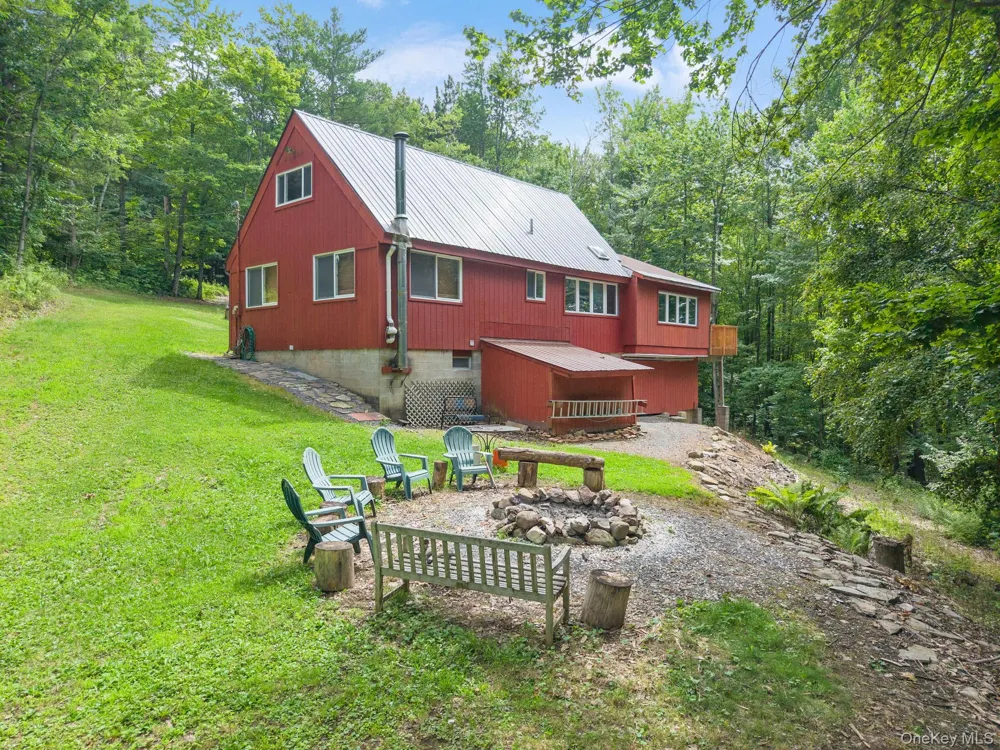 567 Cotton Hill Rd Middleburgh NY Call Listing Agent, NY 12122