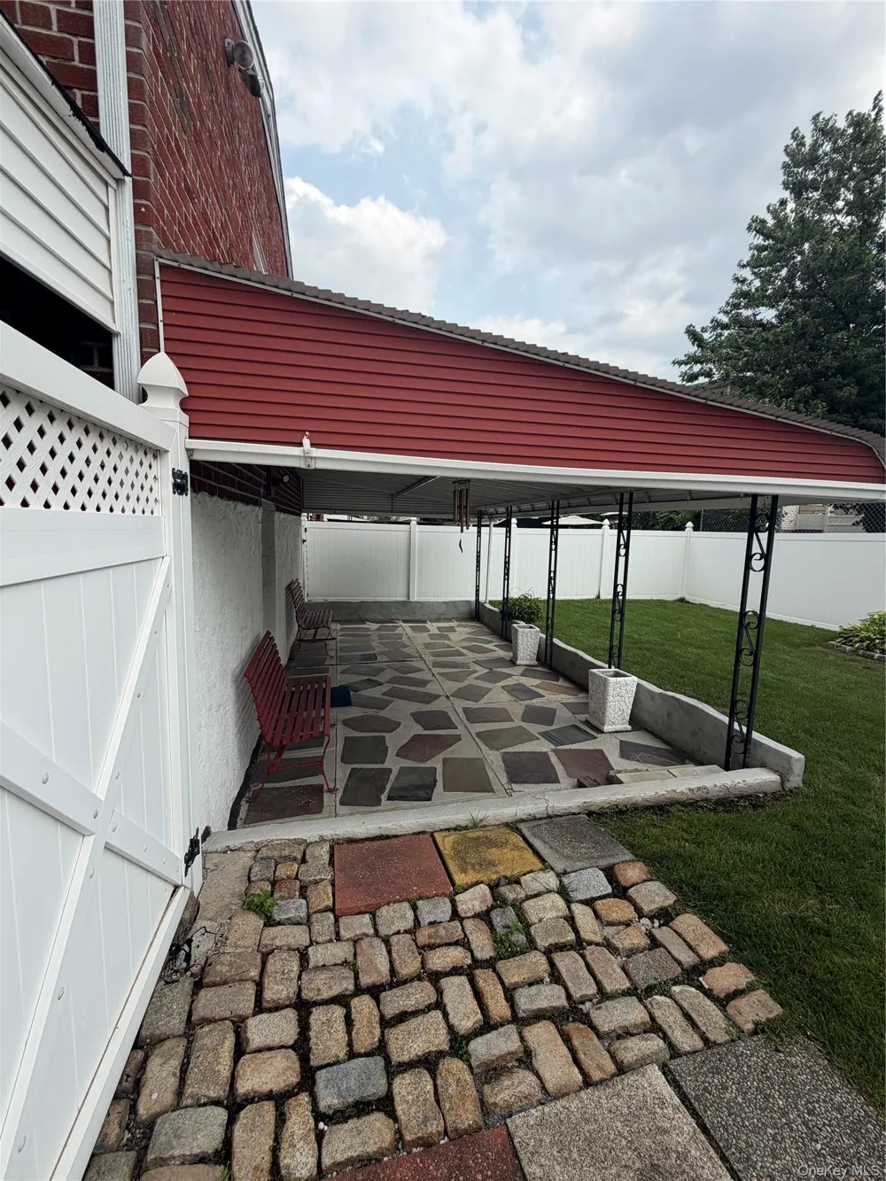18618 140th Avenue Springfield Gardens, NY 11413