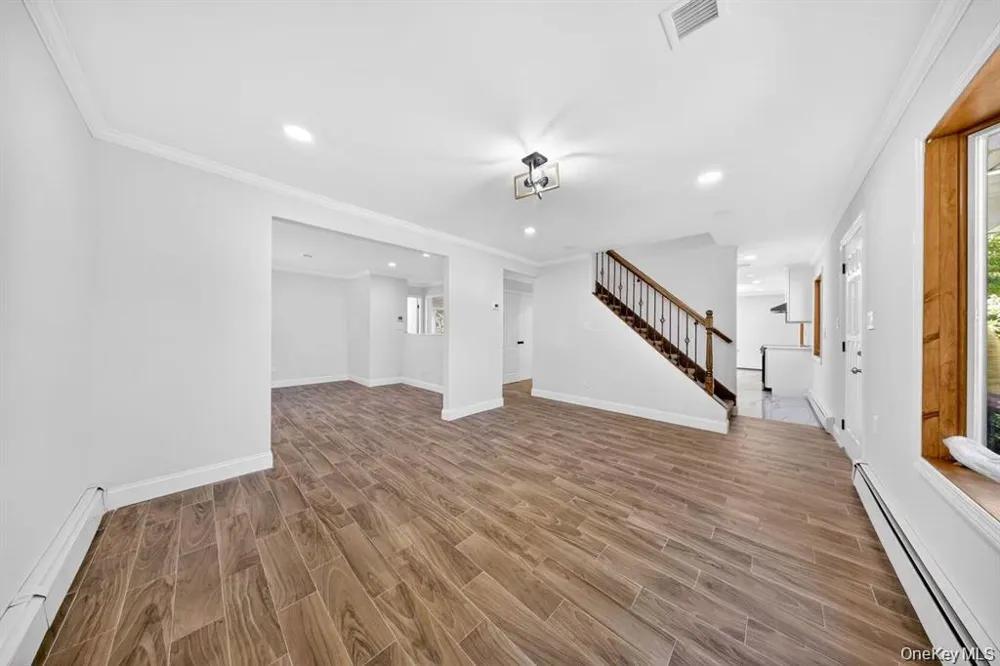 84 Cornflower Levittown, NY 11756