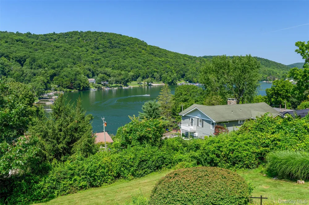 36 Sunset New Fairfield, CT Trail New Fairfield, NY 06812