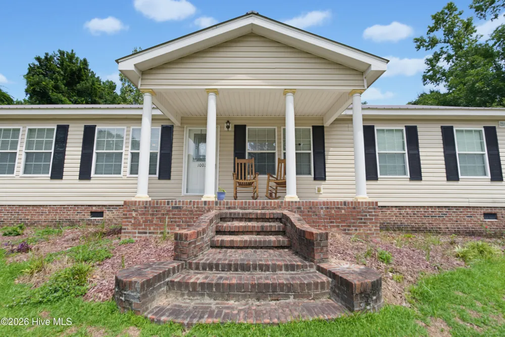 1002 First Avenue Whiteville, NC 28472
