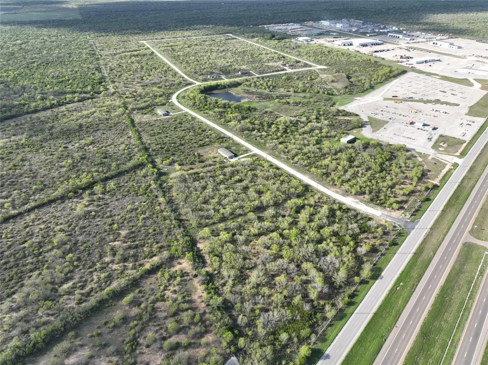 23 Pr Frio Estates Drive Moore, TX 78057