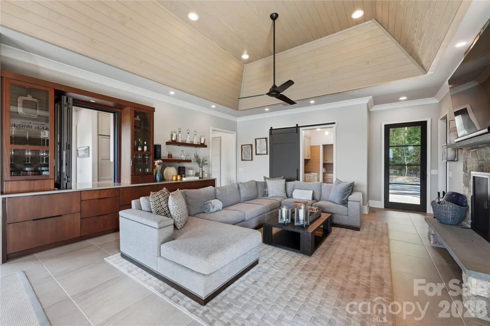125 Quiet Waters Drive Mooresville, NC 28117