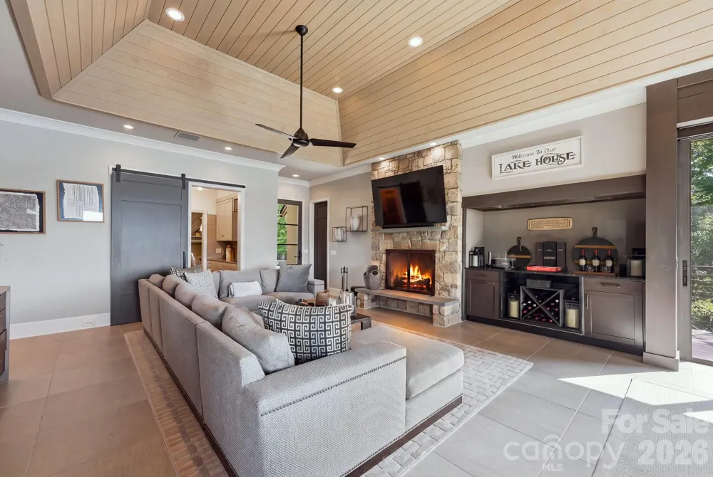 125 Quiet Waters Drive Mooresville, NC 28117