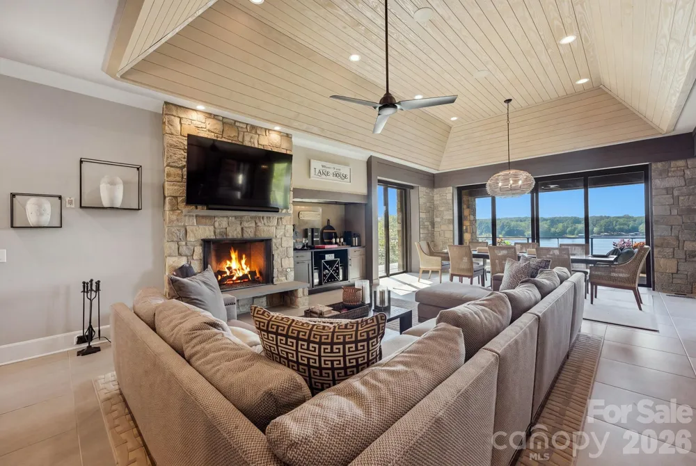125 Quiet Waters Drive Mooresville, NC 28117