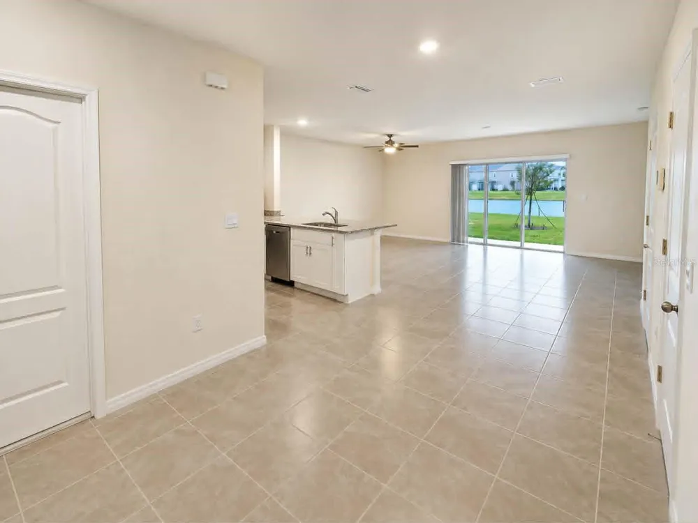 2732 SILVER CANOE DRIVE Edgewater, FL 32141