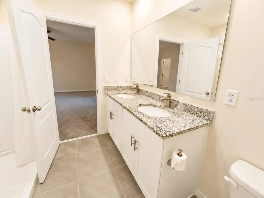 2732 SILVER CANOE DRIVE Edgewater, FL 32141