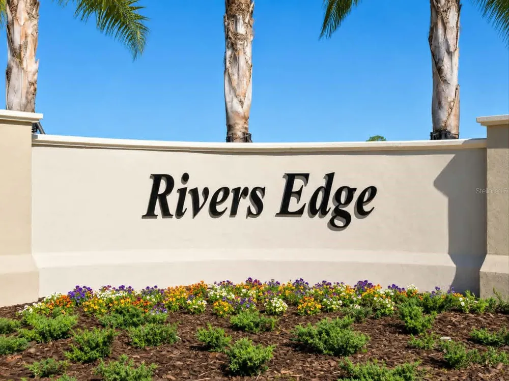 2732 SILVER CANOE DRIVE Edgewater, FL 32141