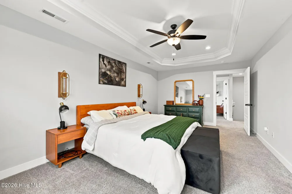 284 E Ivybridge Drive Hubert, NC 28539