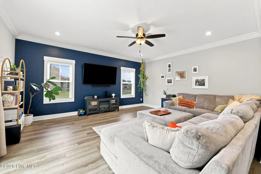 284 E Ivybridge Drive Hubert, NC 28539