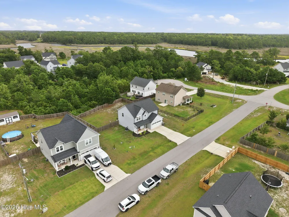 284 E Ivybridge Drive Hubert, NC 28539