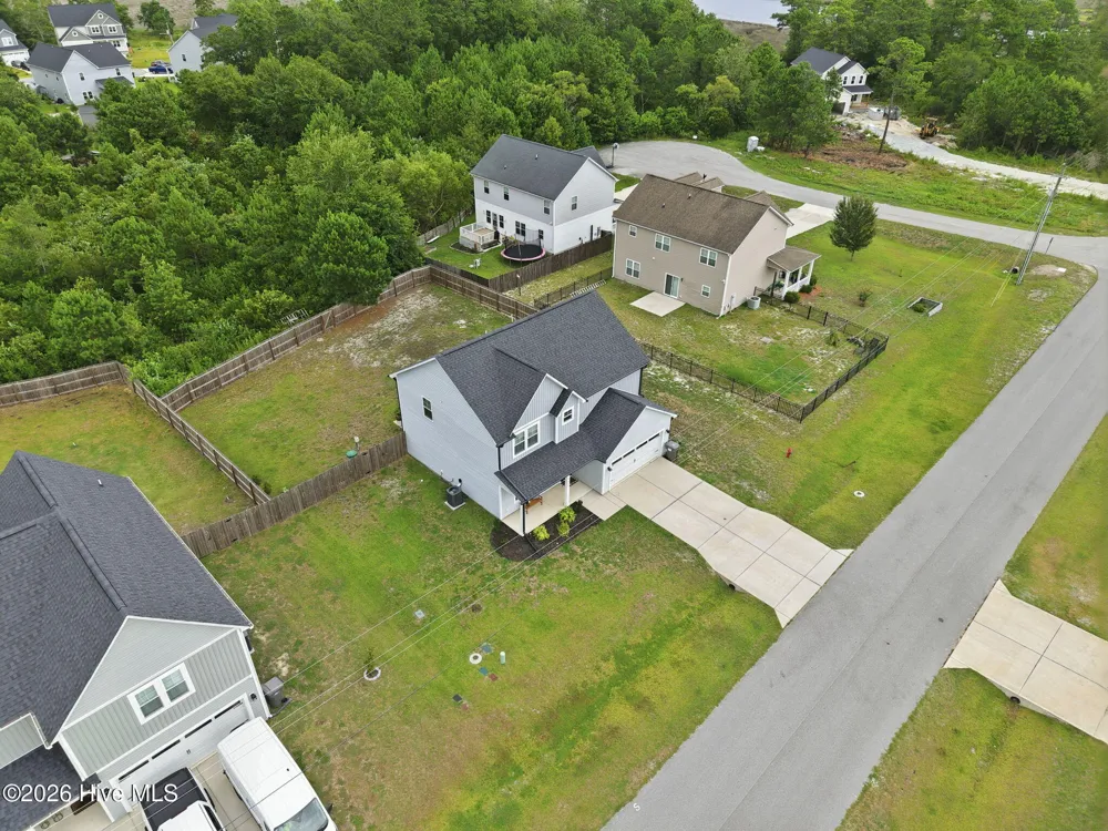 284 E Ivybridge Drive Hubert, NC 28539