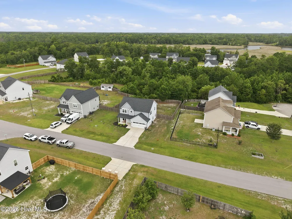 284 E Ivybridge Drive Hubert, NC 28539