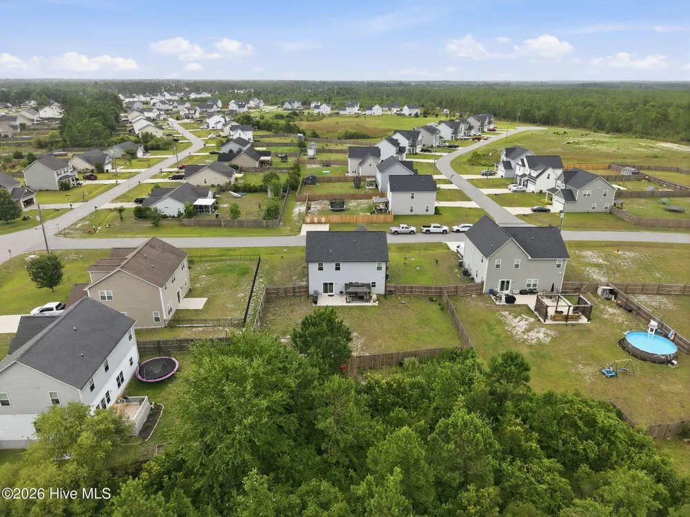 284 E Ivybridge Drive Hubert, NC 28539