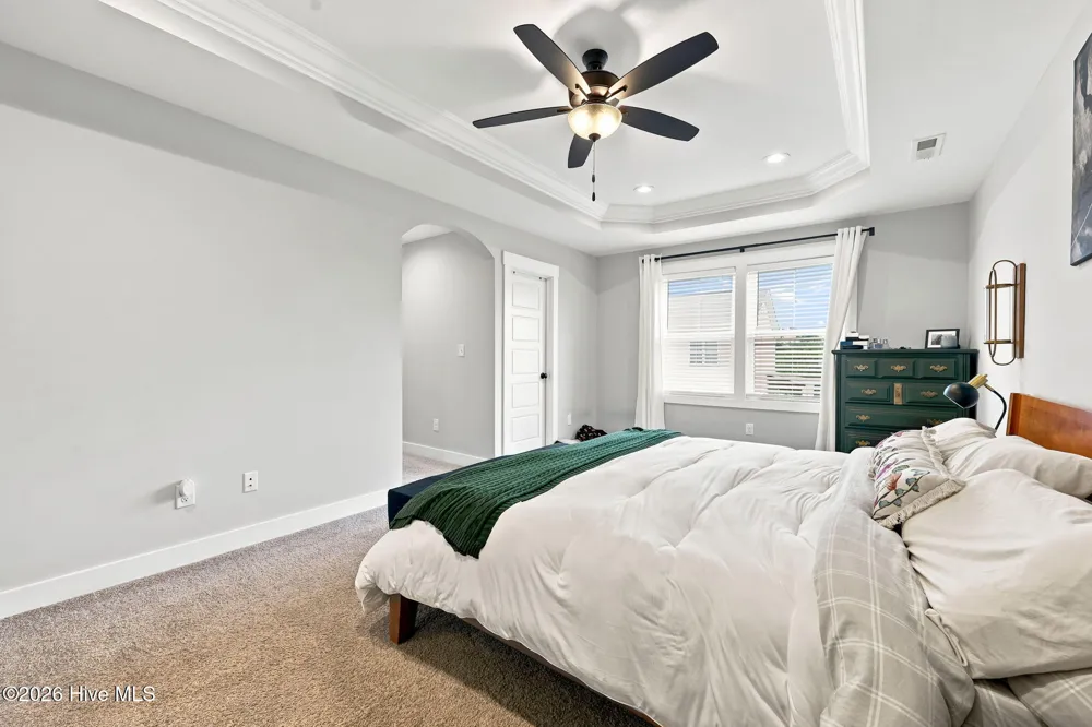 284 E Ivybridge Drive Hubert, NC 28539