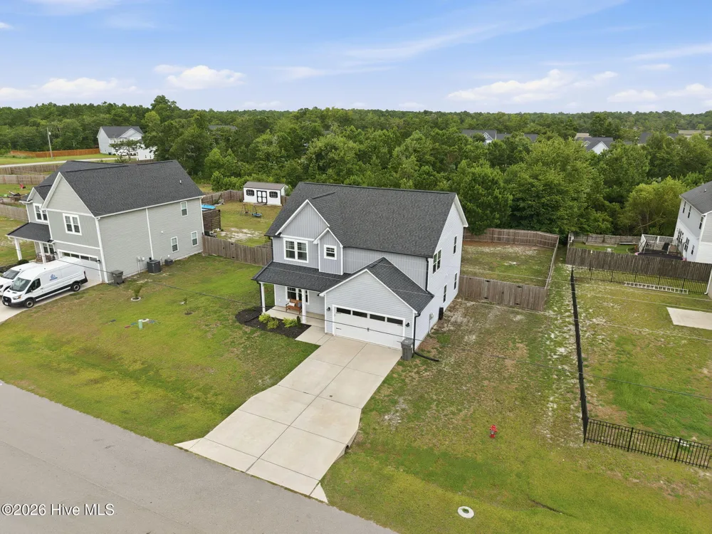 284 E Ivybridge Drive Hubert, NC 28539