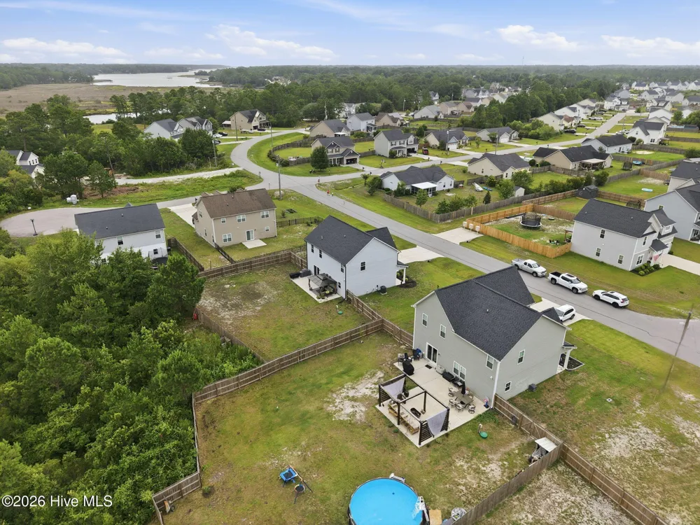 284 E Ivybridge Drive Hubert, NC 28539