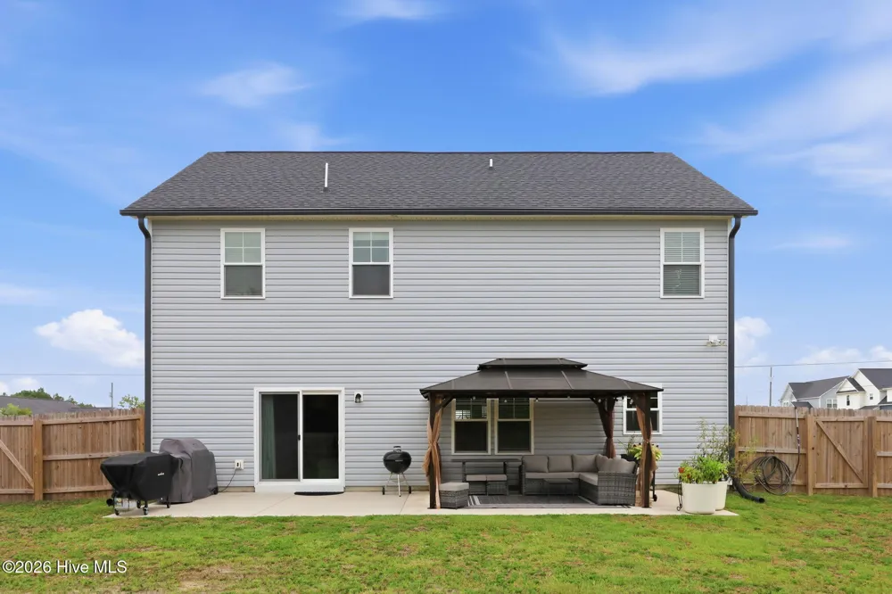 284 E Ivybridge Drive Hubert, NC 28539