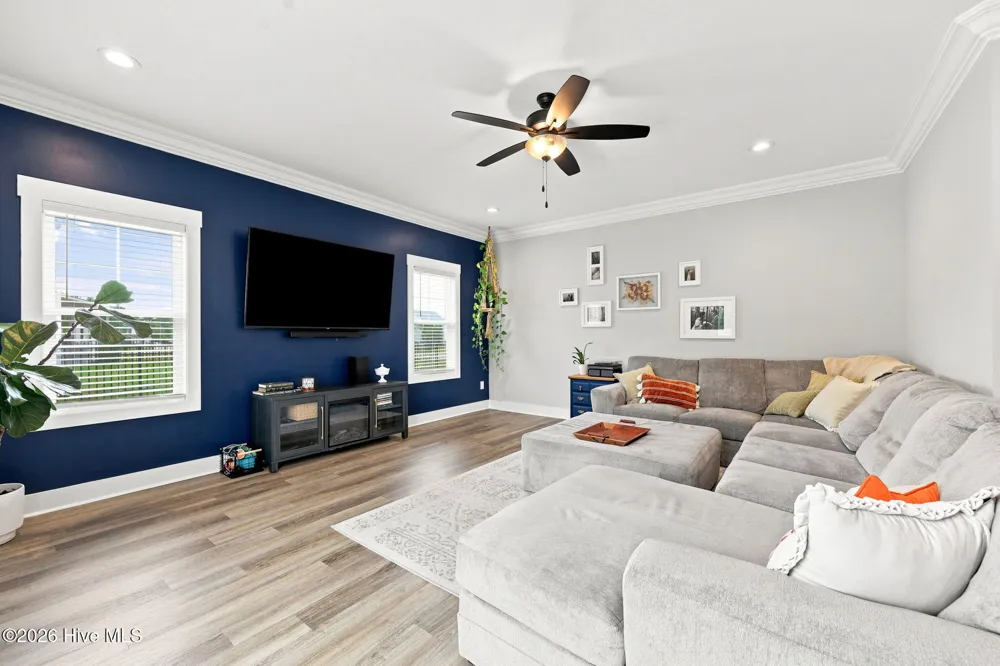 284 E Ivybridge Drive Hubert, NC 28539