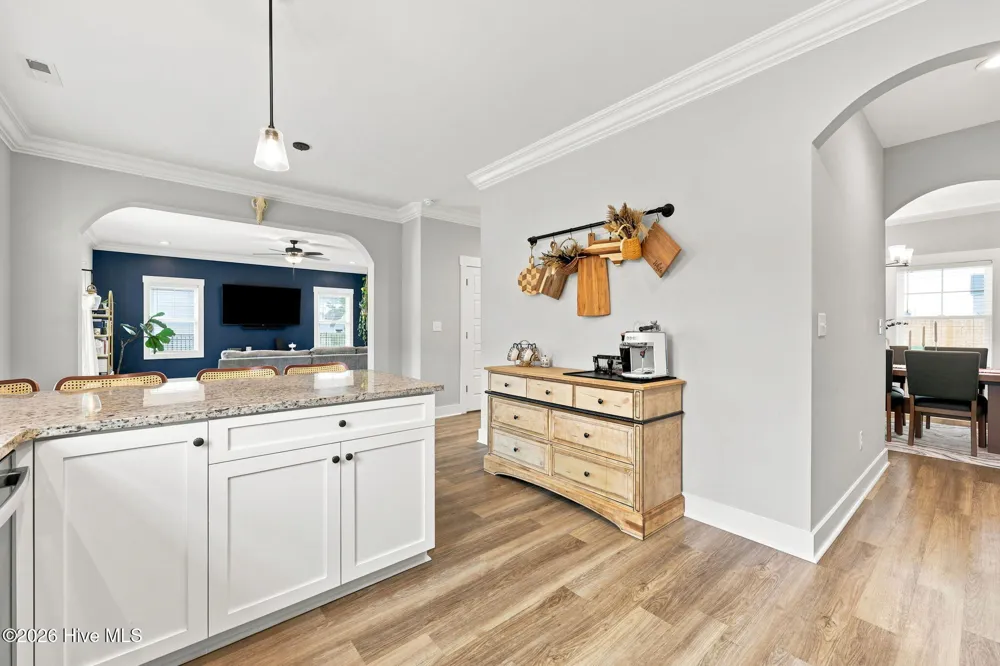 284 E Ivybridge Drive Hubert, NC 28539