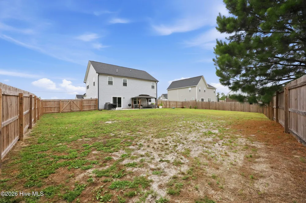 284 E Ivybridge Drive Hubert, NC 28539