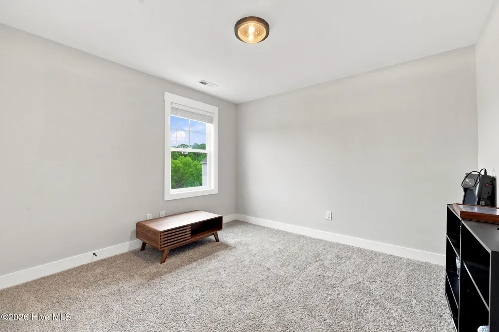 284 E Ivybridge Drive Hubert, NC 28539