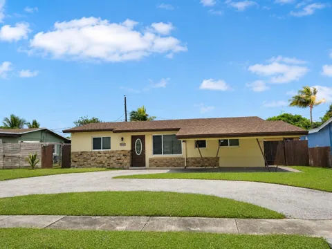2341 NW 11th Court