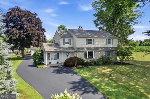 563 BROADVIEW ROAD