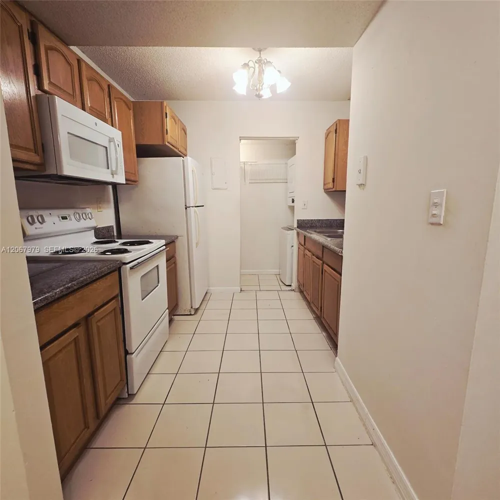580 NW 114th Ave #201 Sweetwater, FL 33172