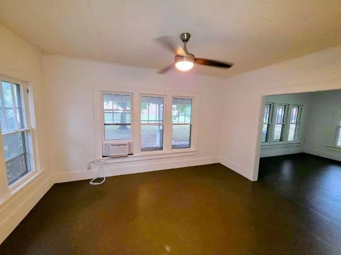 128 S 4th Street Okemah, OK 74859