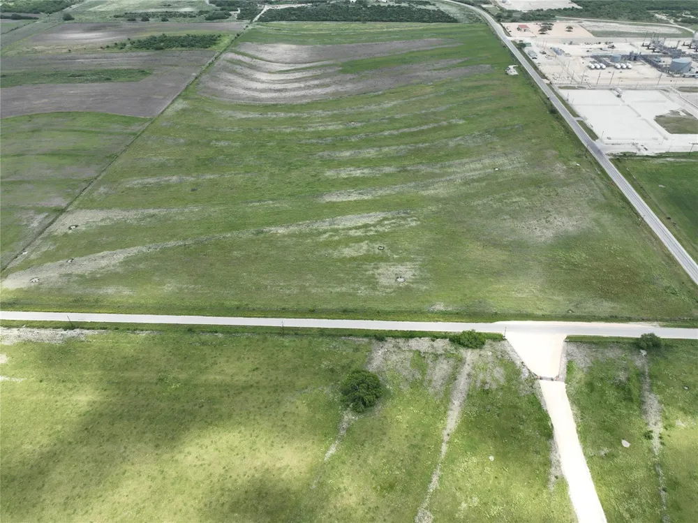 2 Fm 882 Road Kenedy, TX 78119