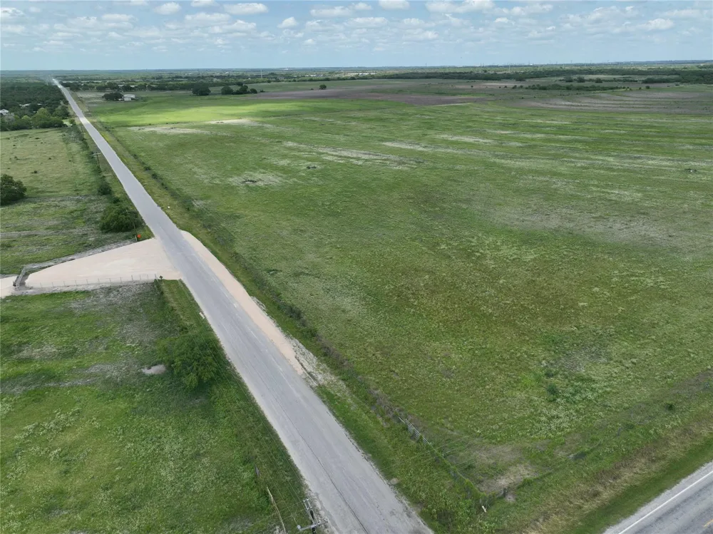 2 Fm 882 Road Kenedy, TX 78119
