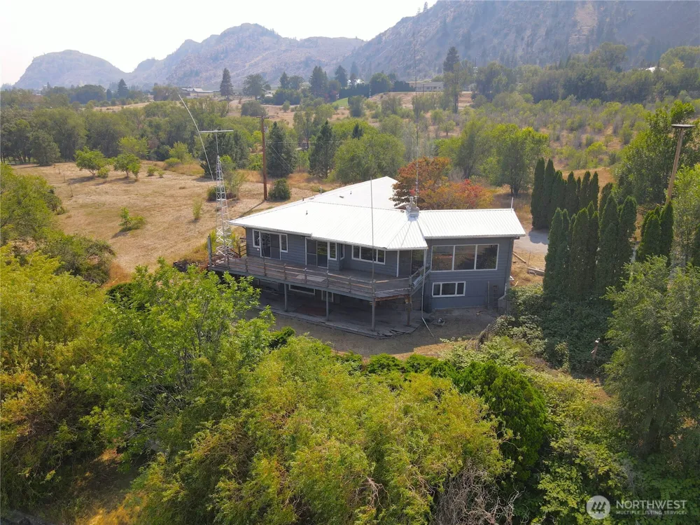 6 Nulton Lane Oroville, WA 98844