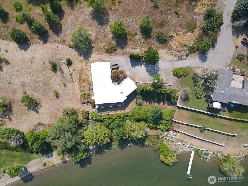 6 Nulton Lane Oroville, WA 98844