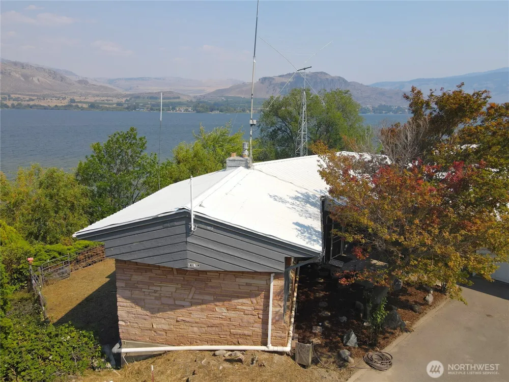 6 Nulton Lane Oroville, WA 98844