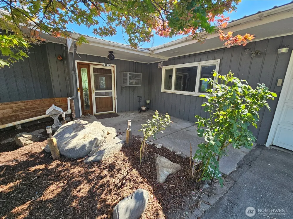 6 Nulton Lane Oroville, WA 98844