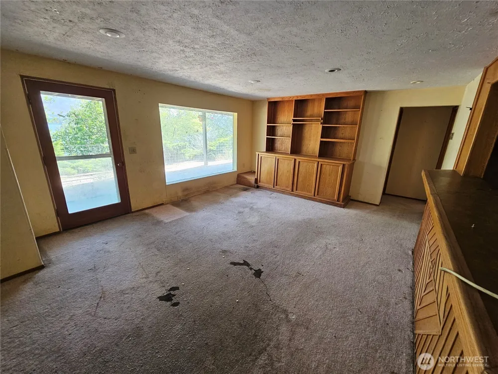 6 Nulton Lane Oroville, WA 98844