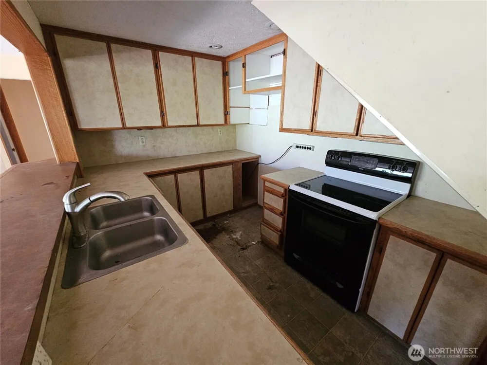 6 Nulton Lane Oroville, WA 98844