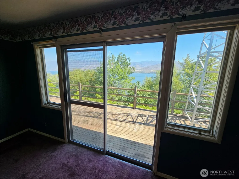 6 Nulton Lane Oroville, WA 98844