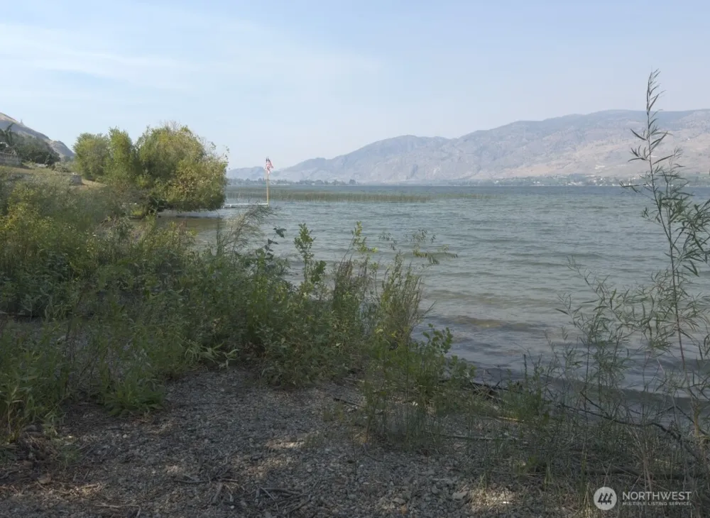 6 Nulton Lane Oroville, WA 98844
