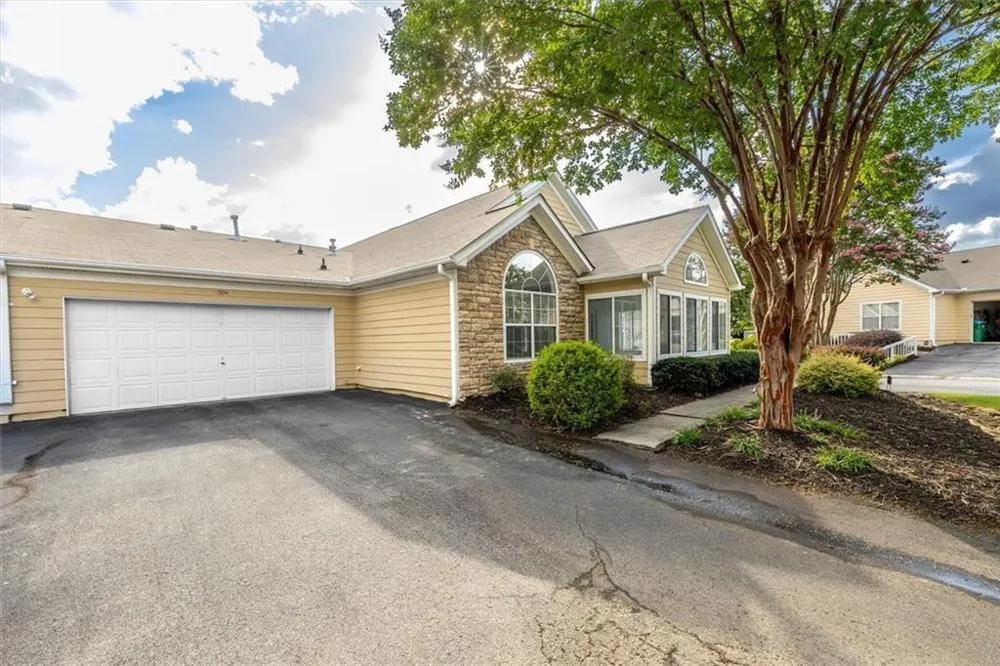 2191 Rockbridge Road #1504 Stone Mountain, GA 30087