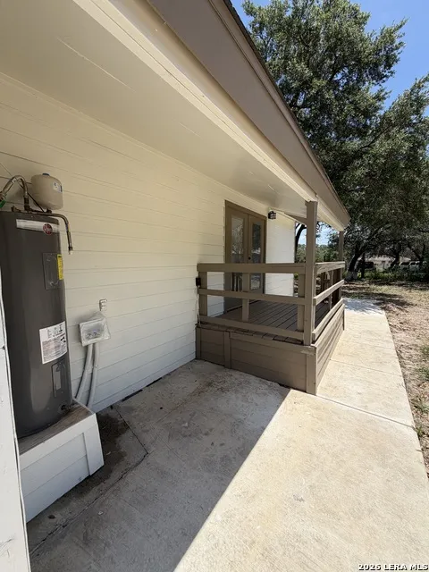 505 NOTTINGHAM DR Poteet, TX 78065