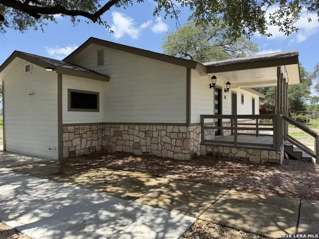 505 NOTTINGHAM DR Poteet, TX 78065