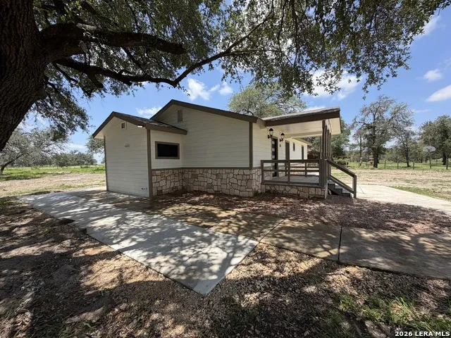 505 NOTTINGHAM DR Poteet, TX 78065