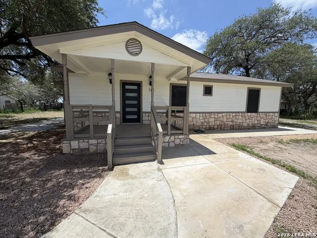 505 NOTTINGHAM DR Poteet, TX 78065