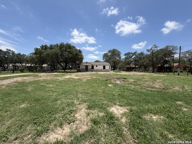 505 NOTTINGHAM DR Poteet, TX 78065